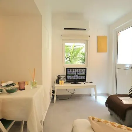 Center Balcony Bica Apartament